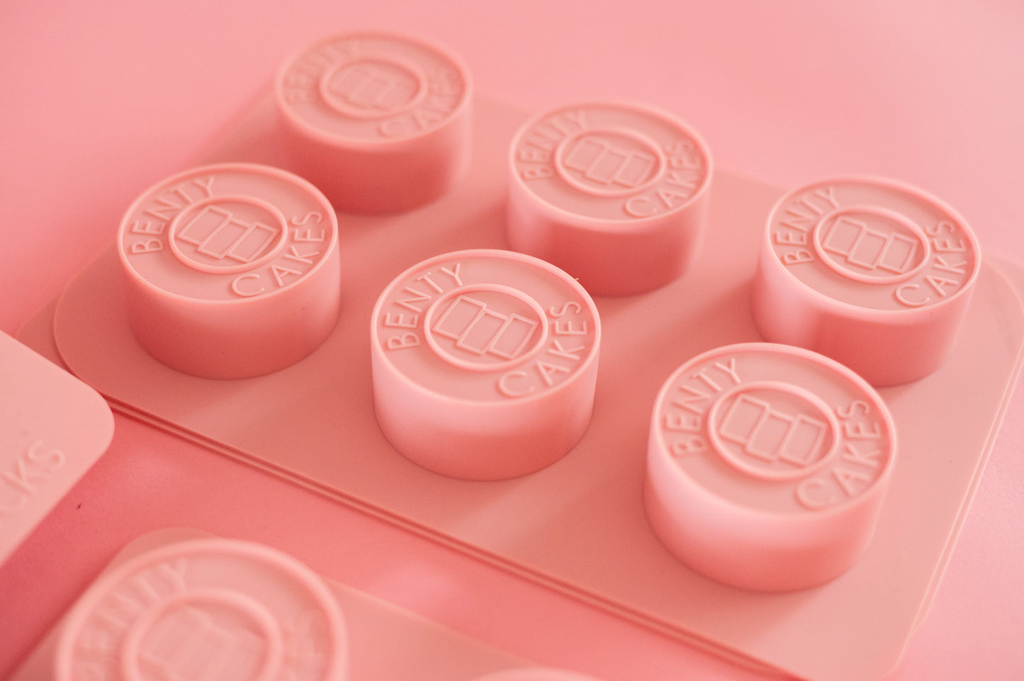 Used Benty Cakes Mold Set (2 Sets) PINK