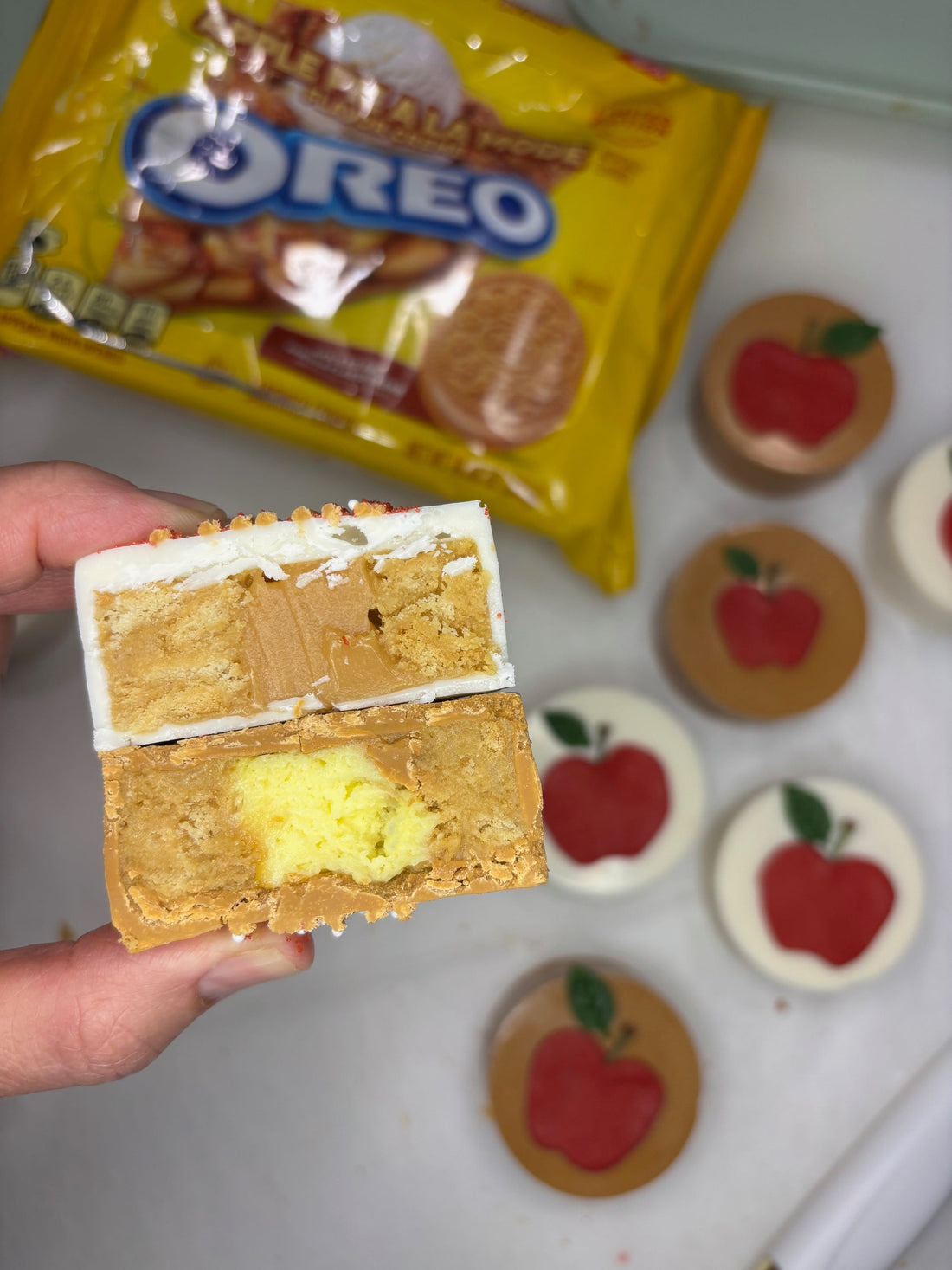 Apple Pie Oreos