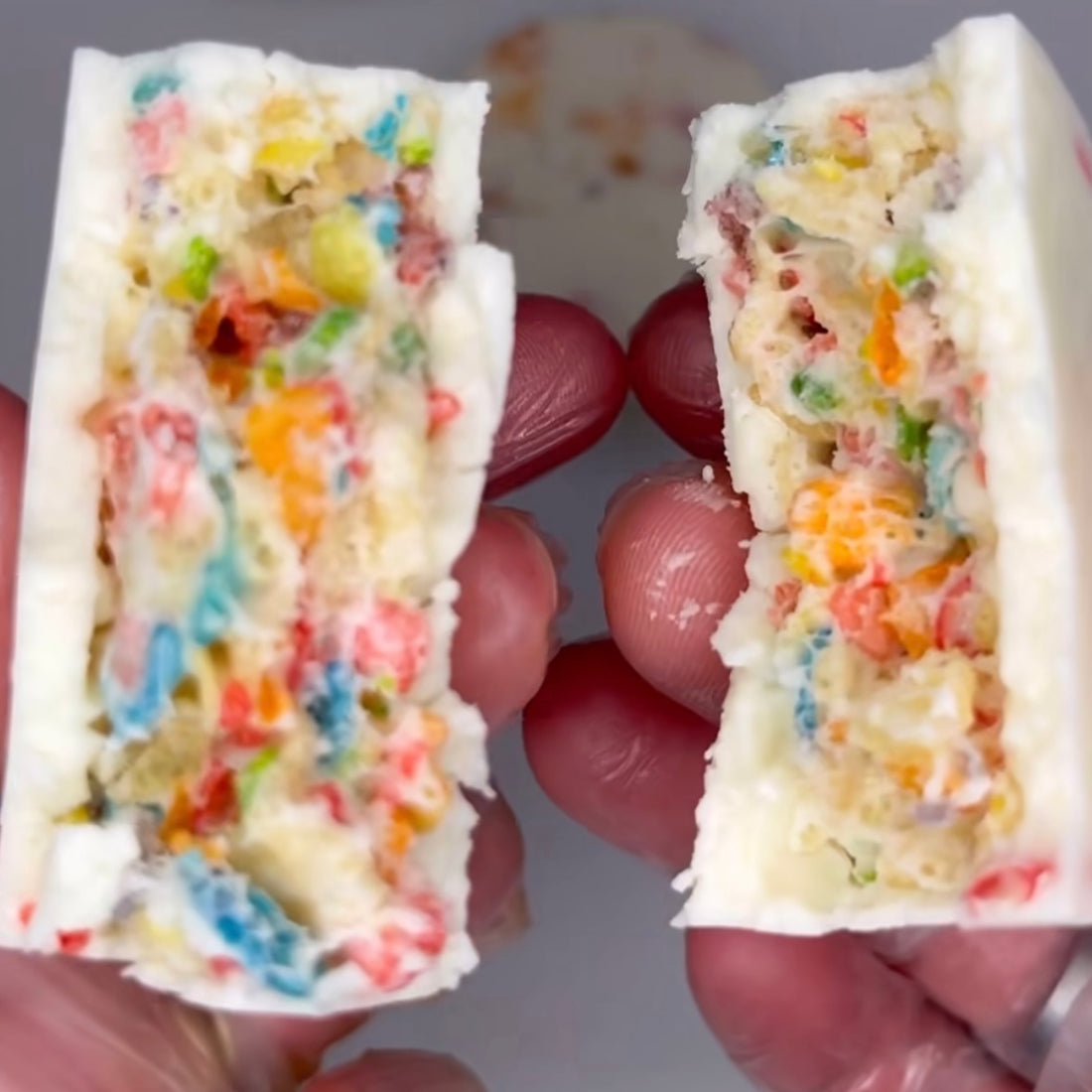 Marshmallow Fruity Pebble Cake Pucks