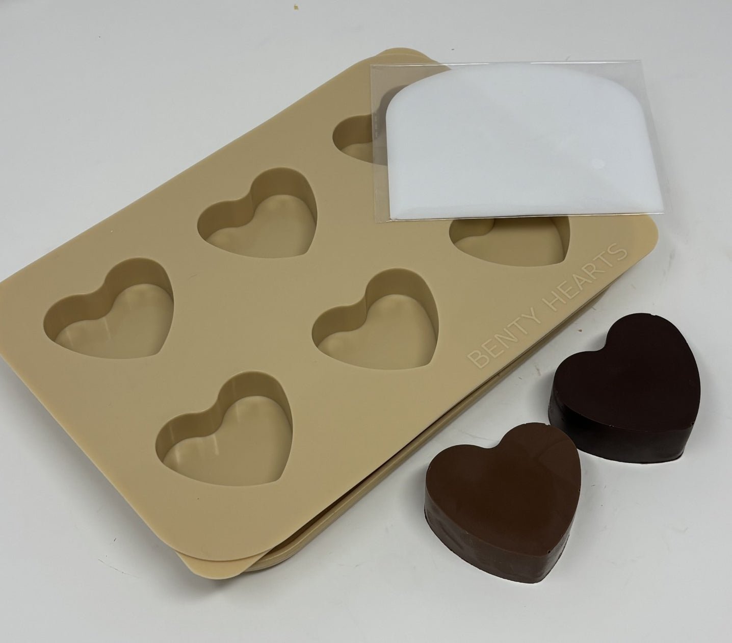 Benty Cakes Heart Cake Puck Mold Set