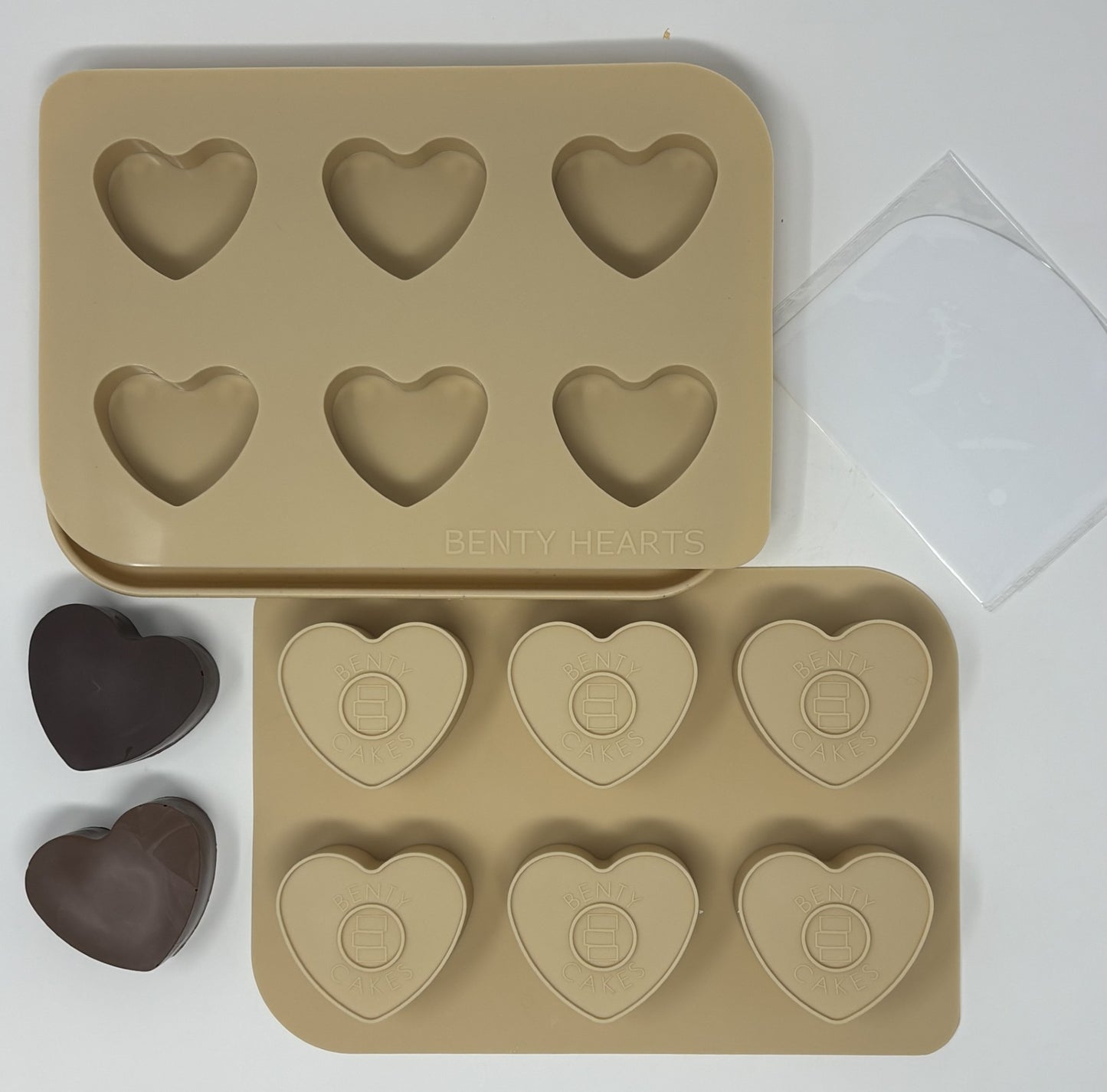 Benty Cakes Heart Cake Puck Mold Set