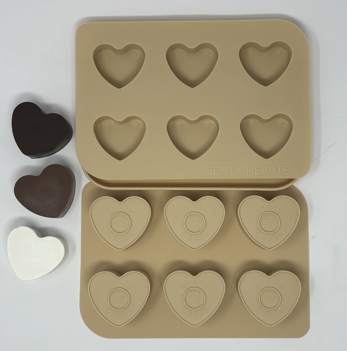 Benty Cakes Heart Cake Puck Mold Set